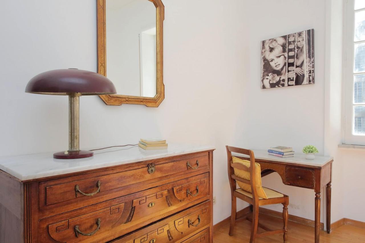 4Bnb - Chinotto Spacious Apartment ローマ エクステリア 写真